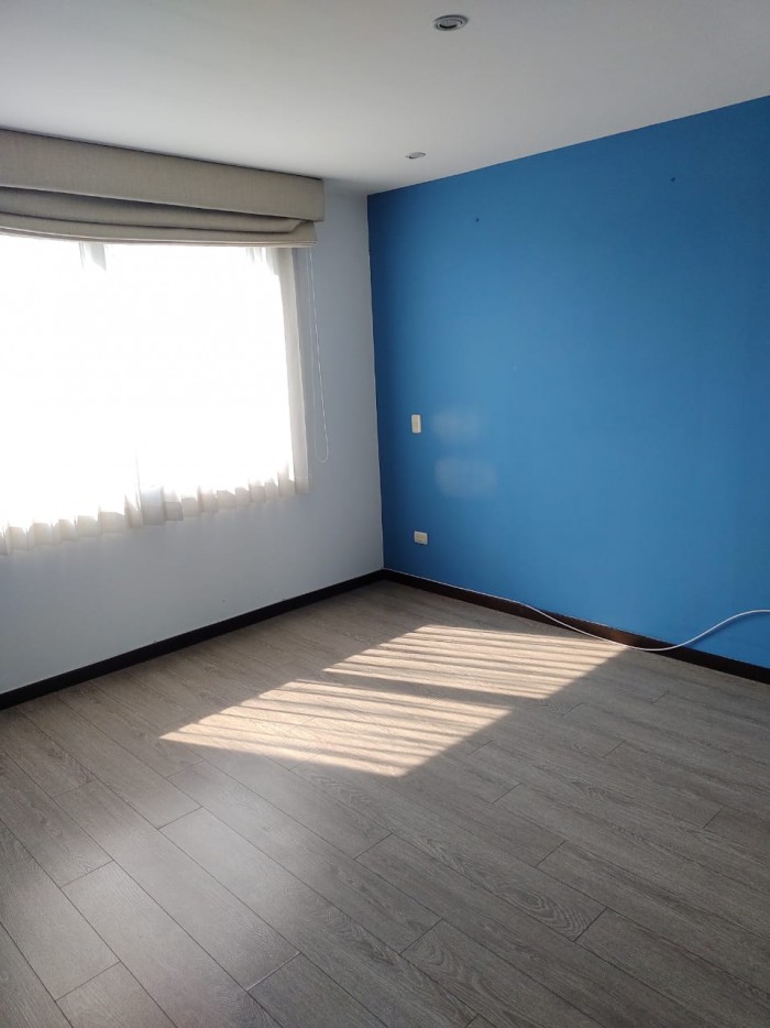 VENDO Apartamento en Neo, Zona 10 - Miniatura 7