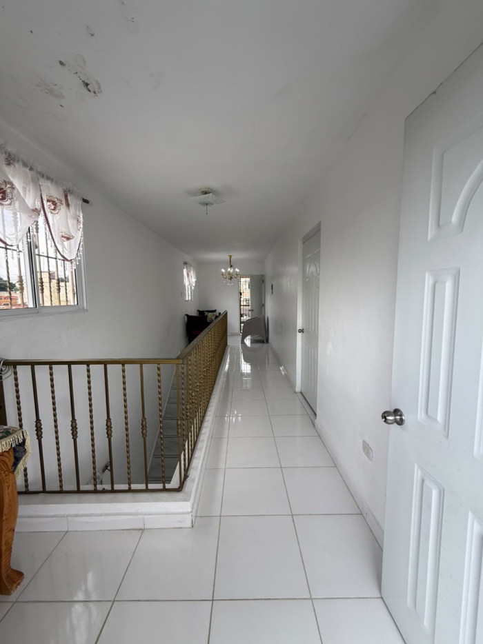 VENTA DE CASA EN BUENOS AIRES CON 5 HABITACIONES - 7