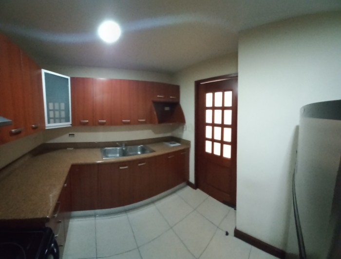 Apartamento en renta  en zona 10 cerca de 20 calle - Miniatura 9
