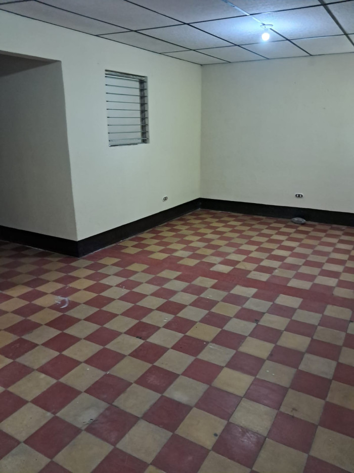 Casa sola en residencial en Mixco Santa Marta. — foto 4