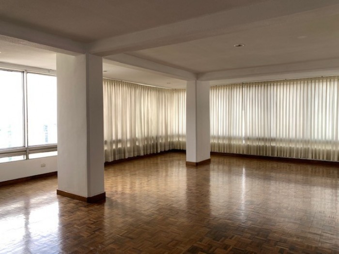 Apartamento en renta en zona 15 - Image 2