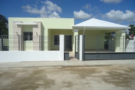 Casa en venta en Villa Esmeralda, Moca - 1