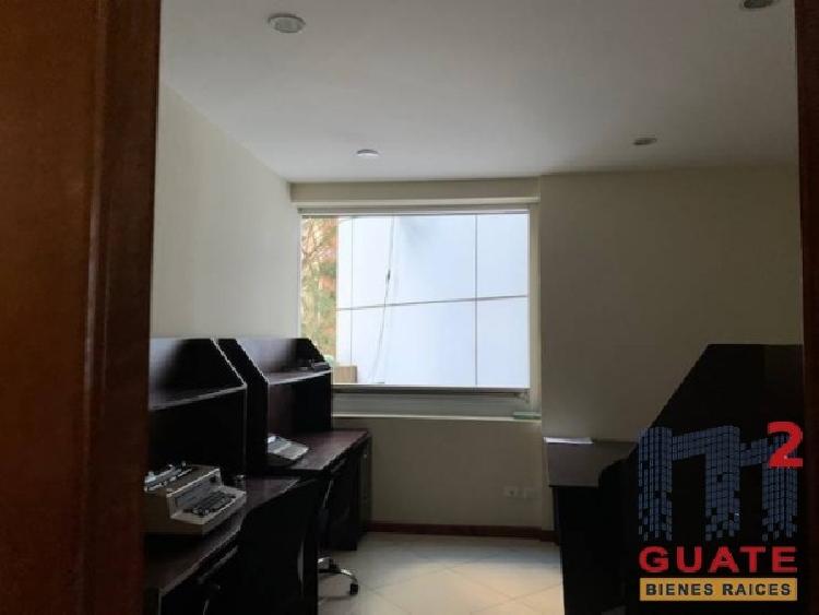 Oficina de 138 m2 de construcción en Renta, Zona 10