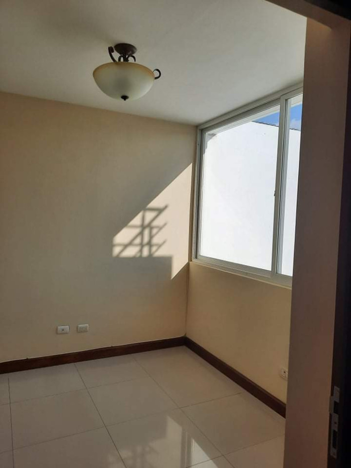 CASA ZONA 15 - Image 1