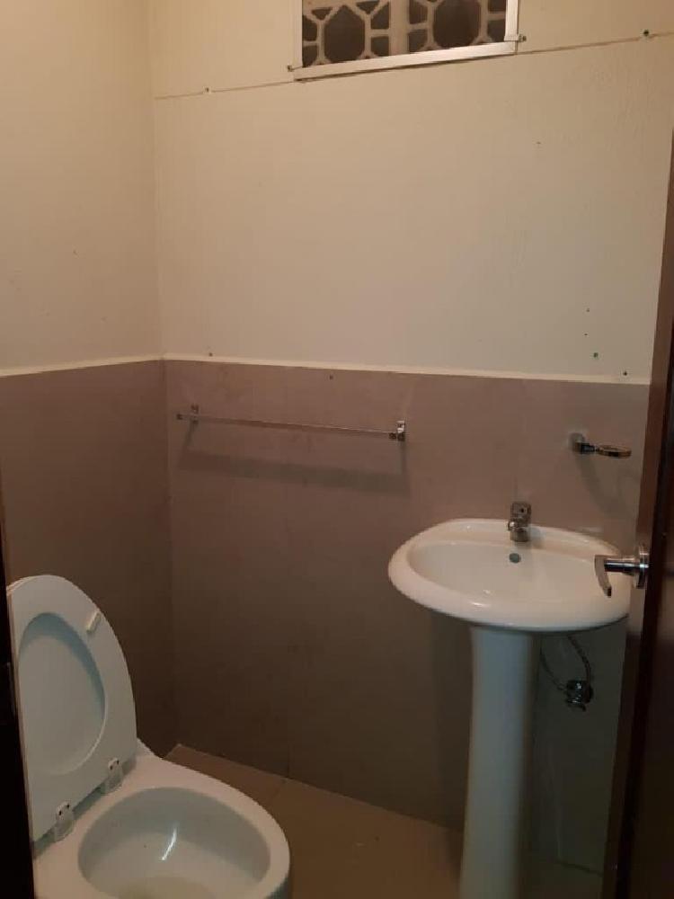 LOCAL COMERCIAL EN VENTA / RENTA EN ZONA 9