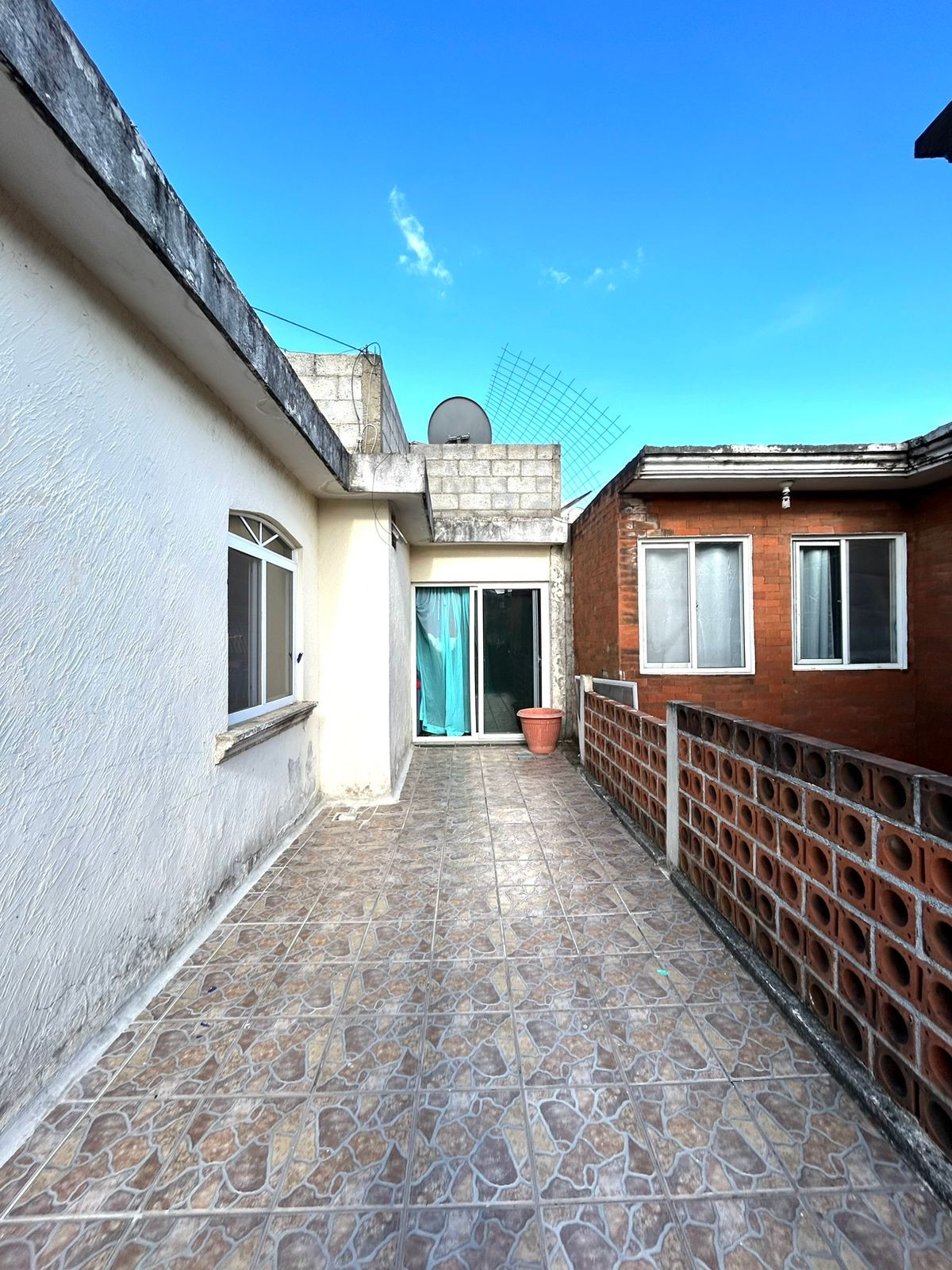 Casa grande en venta en zona 16 Hacienda Real — foto 9