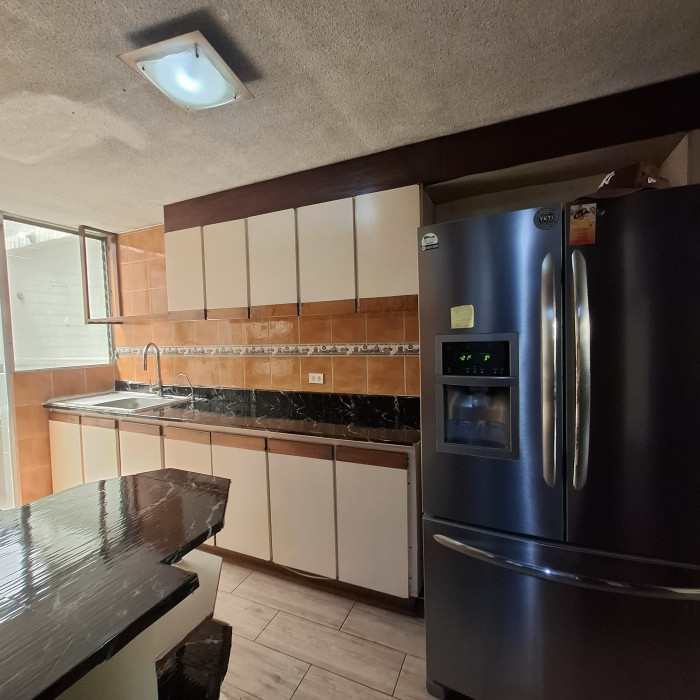 Casa en renta en zona 10 Bulevar Los Próceres - Miniatura 7