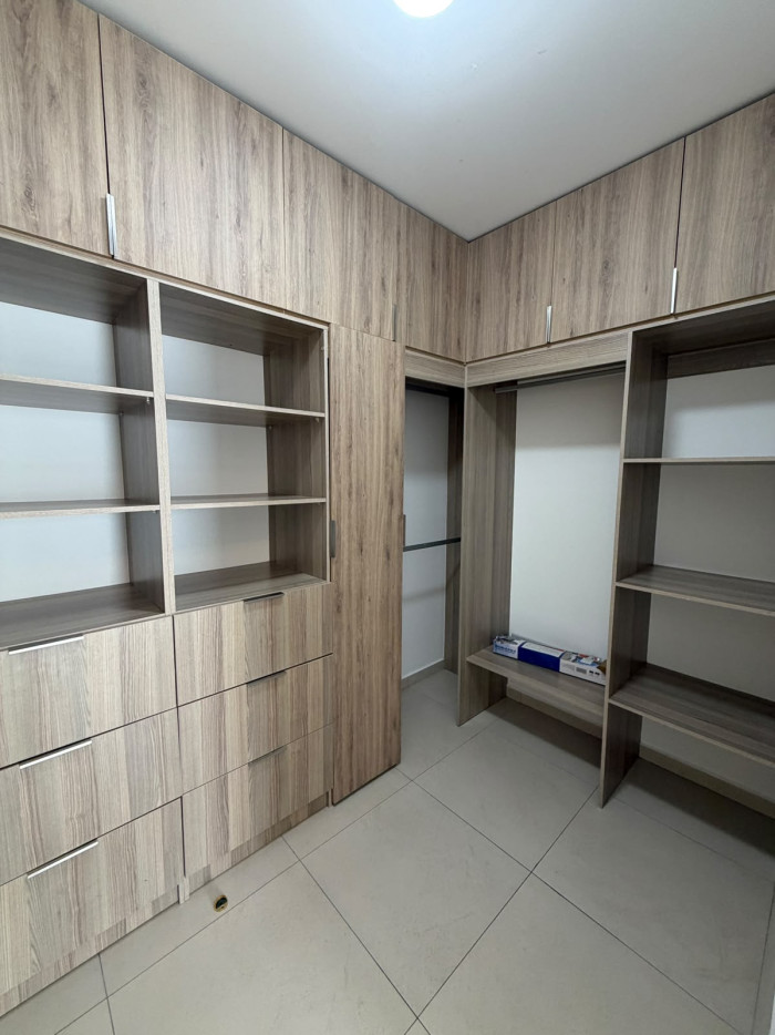 Casa con amplio jardín en alquiler Residencial Antibes - 8