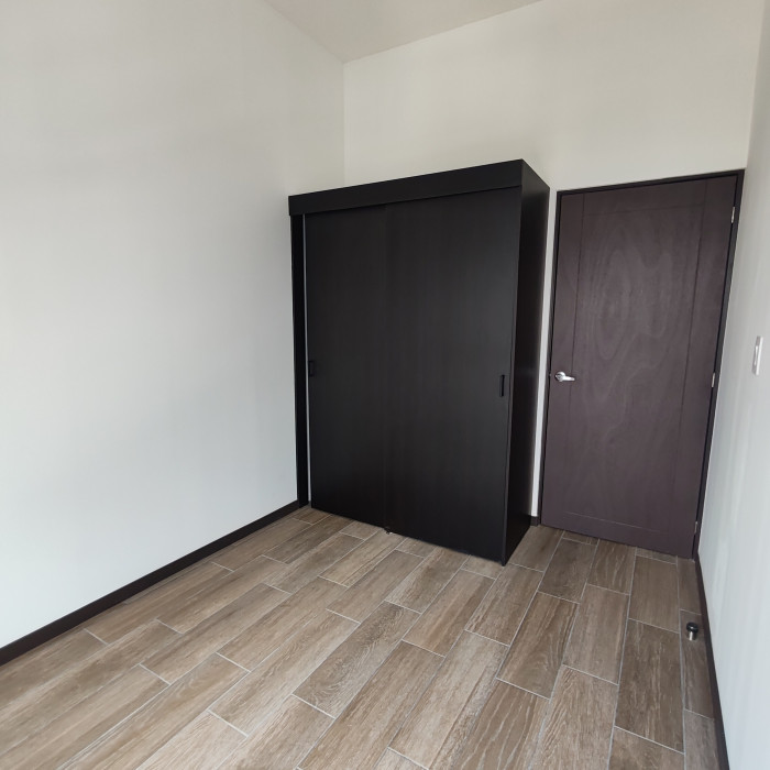 Apartamento en venta en zona 11 Mariscal Altaire - Image 4