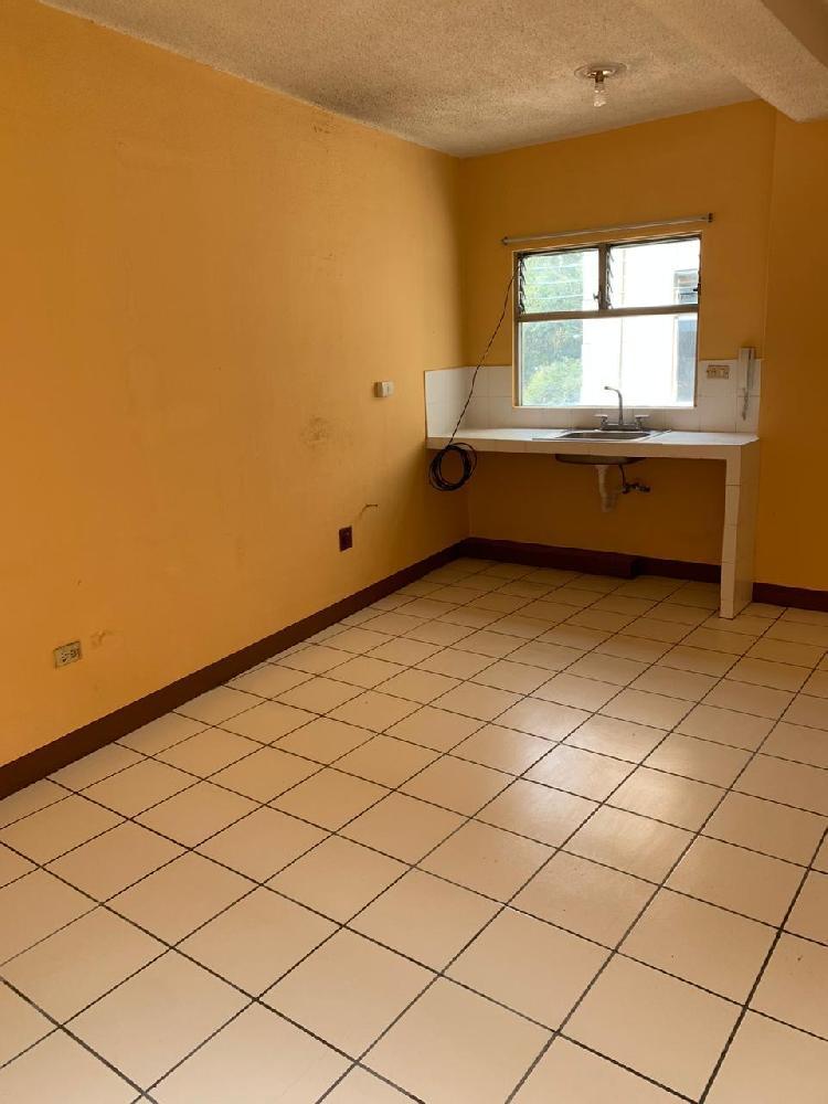 APARTAMENTO EN RENTA, ZONA 2