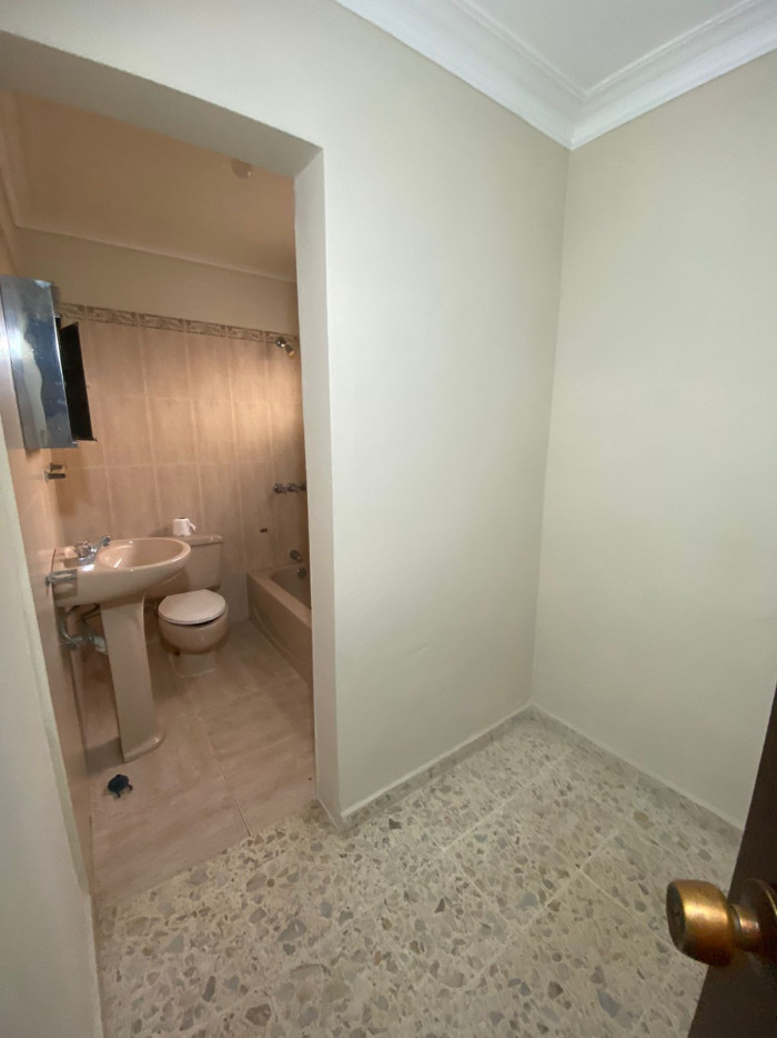CASA DE DOS NIVELES EN PUNAL, SANTIAGO. — foto 12