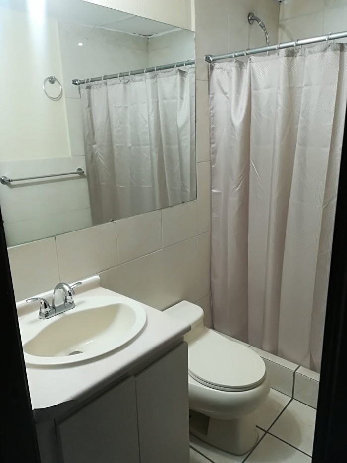 Apartamento amplio en alquiler, zona 14 -Pacifica Plaza - Miniatura 6