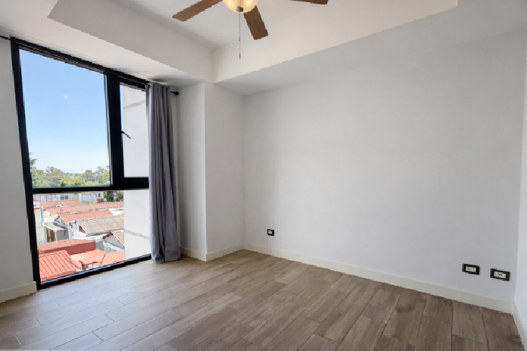 Apartamento de 2 Habitaciones en Renta en Zona 11 — foto 4