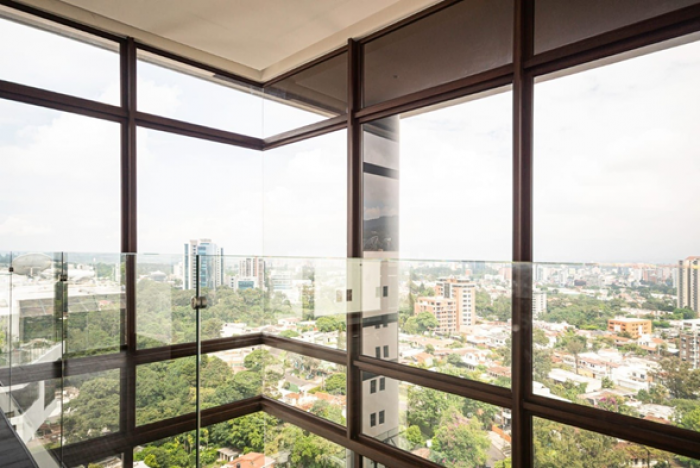 Plus Real Estate Vende / renta Penthouse en zona 15 — foto 9
