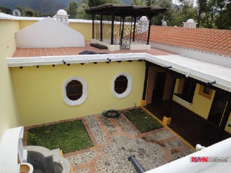 BONITA CASA EN VENTA EN EL CENTRO DE ANTIGUA GUATEMALA — foto 4