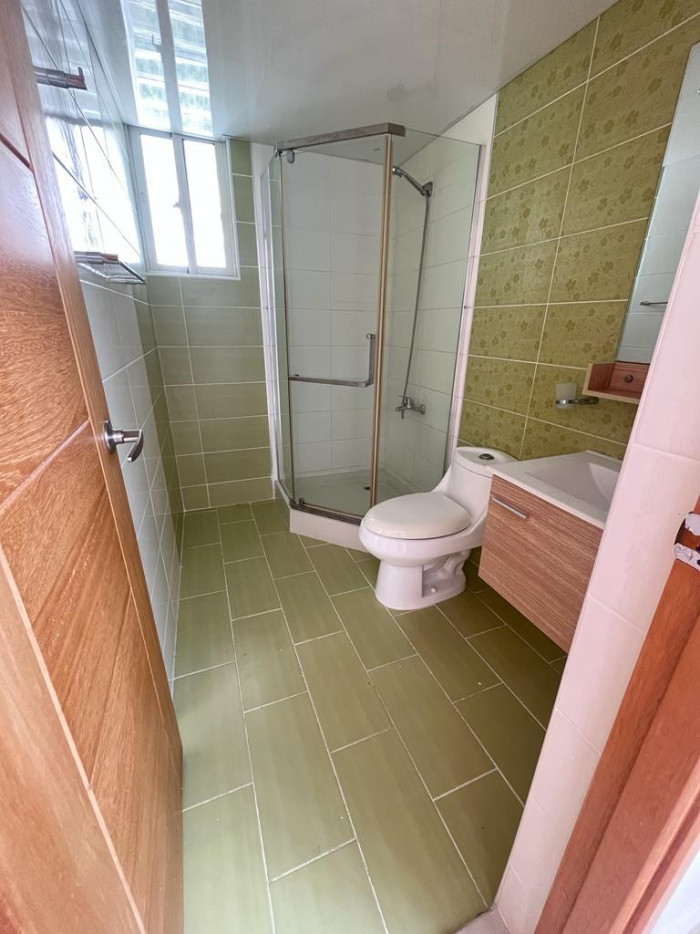 Apartamento con Linea Blanca en Evaristo Morales D.N - 11