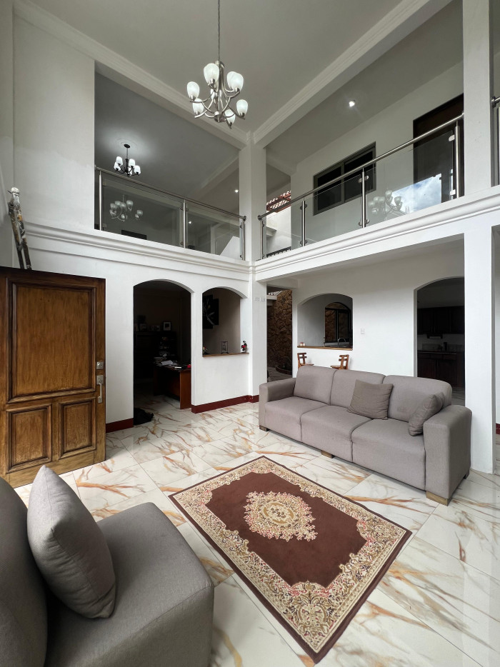 Hermosa Casa moderna en Venta a 10 minutos de Antigua - Image 5