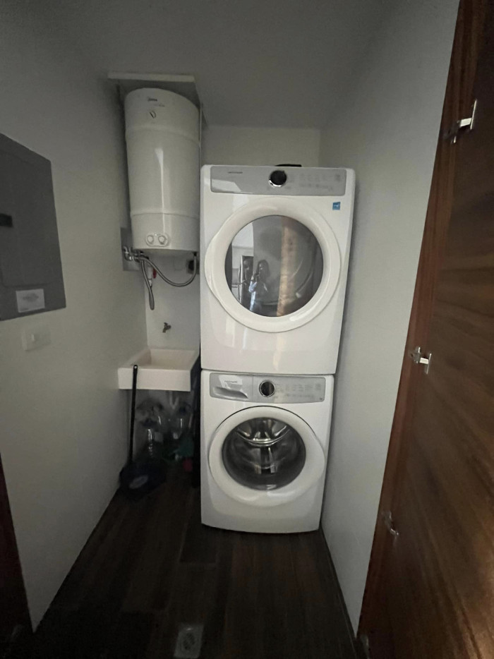 Apartamento Amueblado en Renta Zona 10 - Miniatura 7