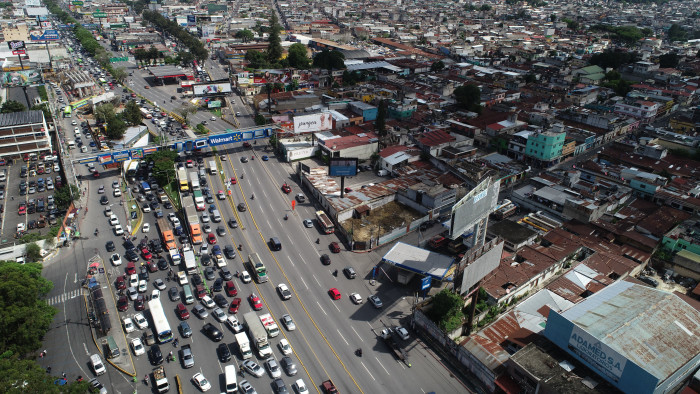 Terreno en alquiler sobre Calzada Roosevelt - Miniatura 4
