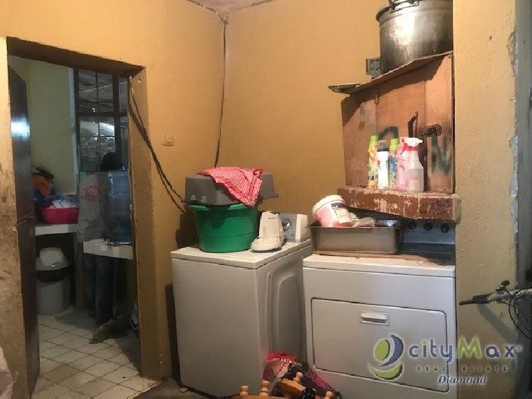 Venta de Casa sobre calle principal en Col. Mariscal - Image 5