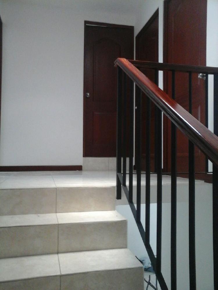 CASA EN VENTA CONDOMINIO CARRETERA AL SALVADOR - Miniatura 3