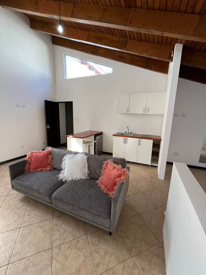 APARTAMENTO EN #RENTA EN ZONA 10 - Image 2