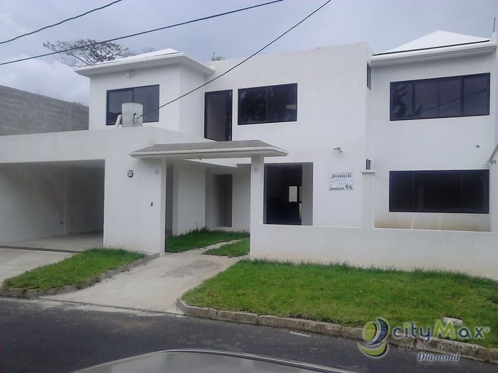 VENTA DE MODERNA CASA EN SAN ISIDRO ZONA 16 - Image 1