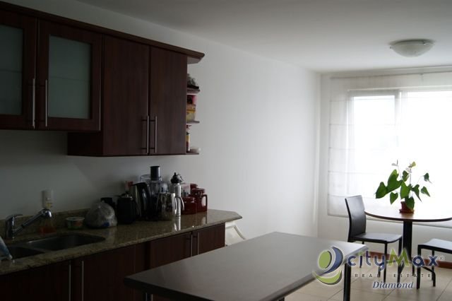 Renta de Apartamento en Zona 15 - Miniatura 2