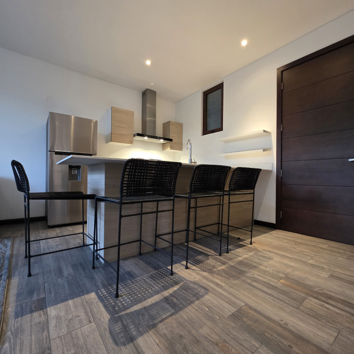 Apartamento amueblado en Alquiler Lirios de Cayala Z.16 - Image 5