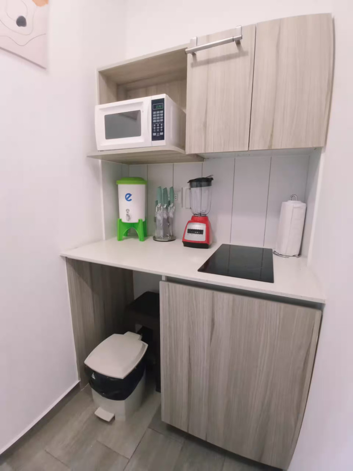 Apartamento amueblado en renta en zona 13 Narama - Image 4