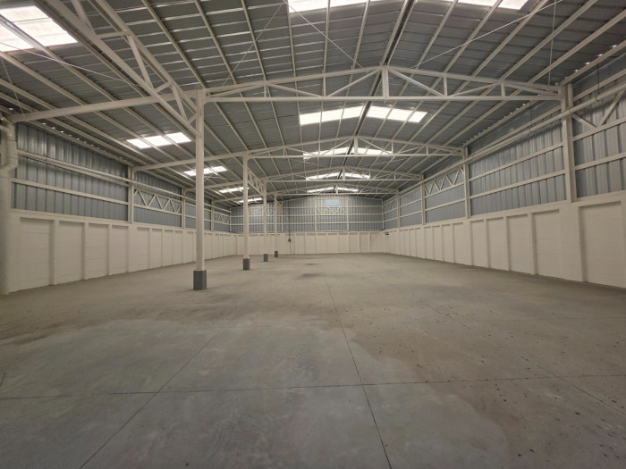 Se renta/ Vende amplia bodega en Cocales - Miniatura 6