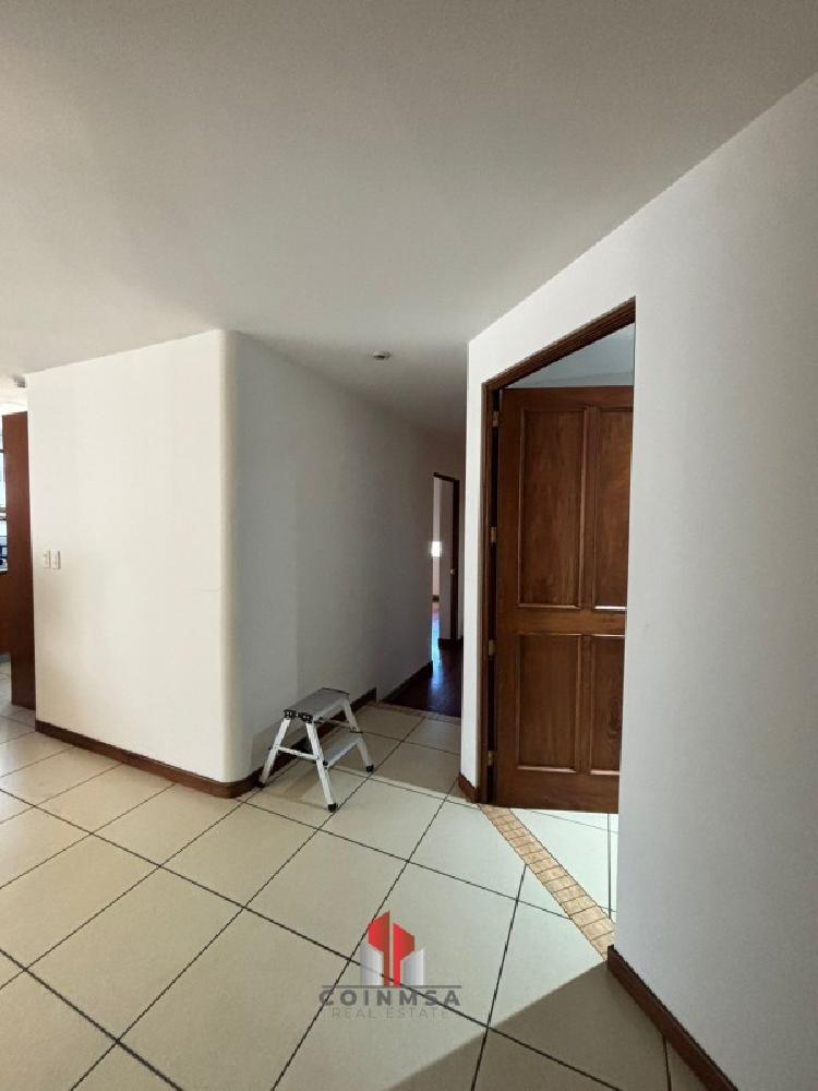 Apartamento en renta zona 14 / Real de las Américas