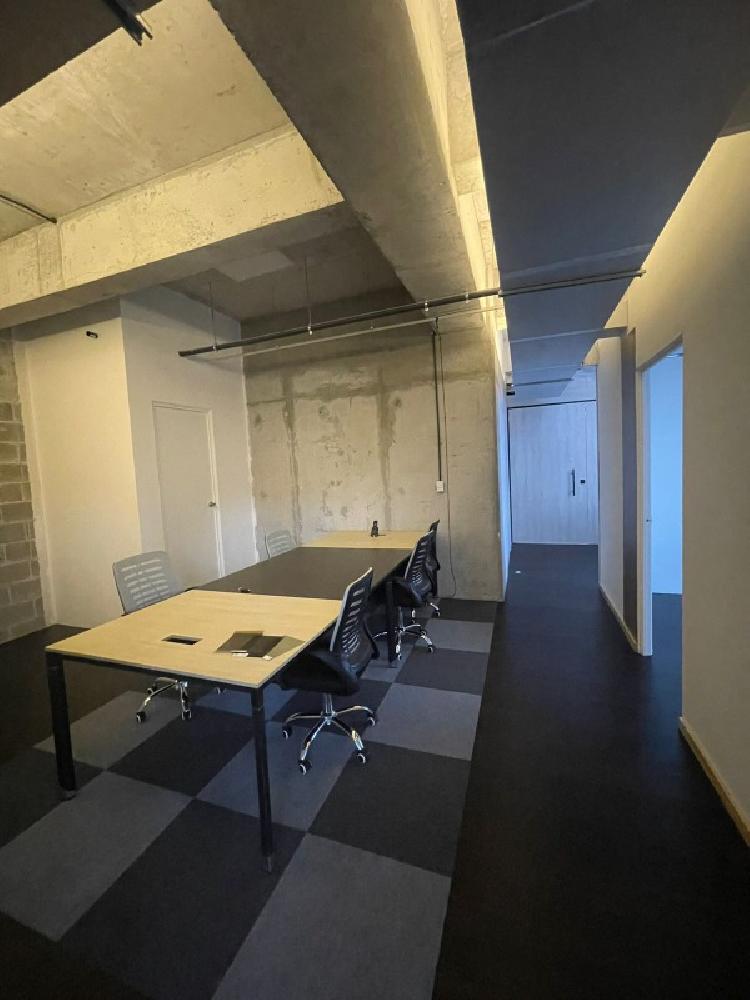 Oficina en Renta, Zona 14, Edificio BURGO