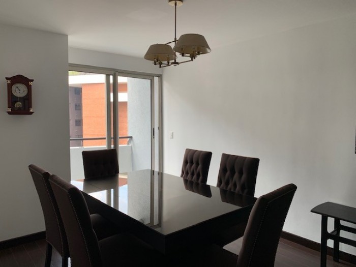 Apartamento amueblado en renta en zona 14 - Image 2