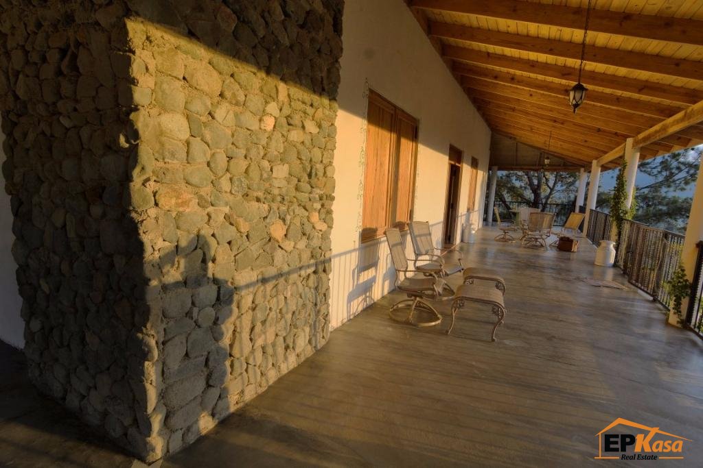 Casa amueblada de venta en las montañas de Constanza - 3