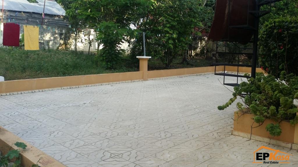 Hermosa casa de venta con mucho terreno, Las Damas II — foto 3