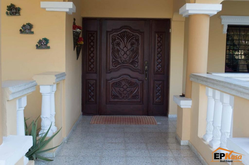 Hermosa casa de venta con mucho terreno, Las Damas II — foto 2