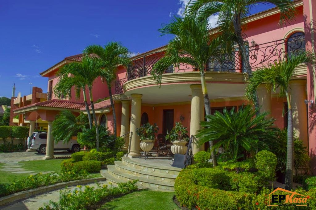 Venta de casa en Reparto Tavares, Santiago — foto 5