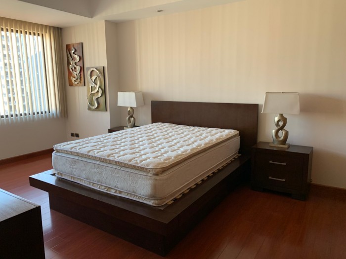 Plus Real Estate renta apartamento amueblado en zona 14 — foto 4