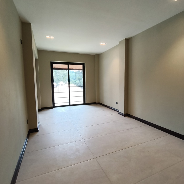 Espectacular Casa en Venta San Lucas Sacatepequez - Miniatura 22