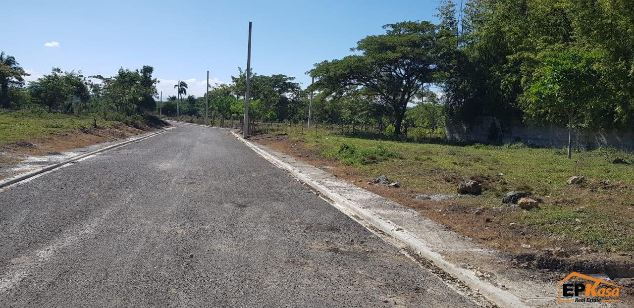 Solar de venta en Proyecto Cerrado frente al Aeropuerto