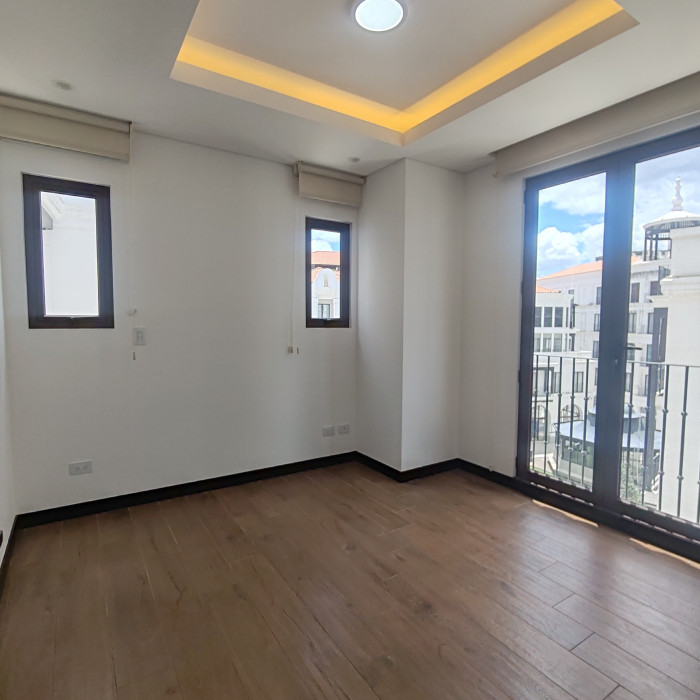 Apartamento en renta en Lirios de Cayala zona 16 - Miniatura 6