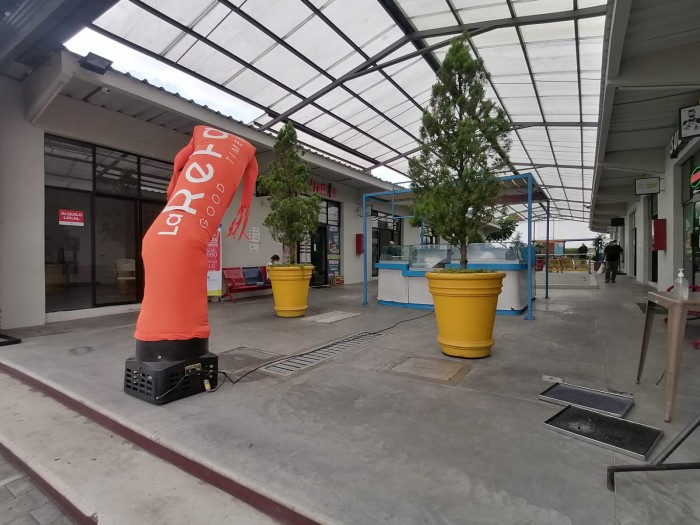 CityMax alquila excelente local en plaza de zona 12 - Miniatura 2