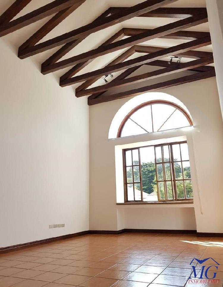 Casa en renta en zona 14, — foto 3