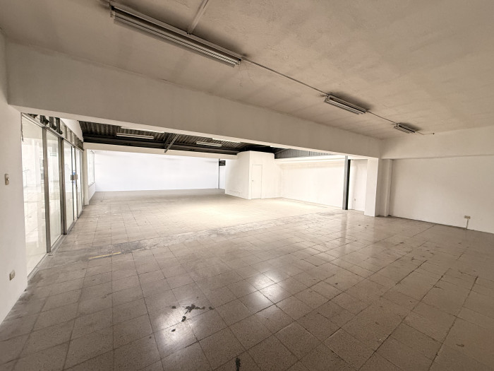 Local comercial en Renta en Plaza Florida zona 7 Mixco