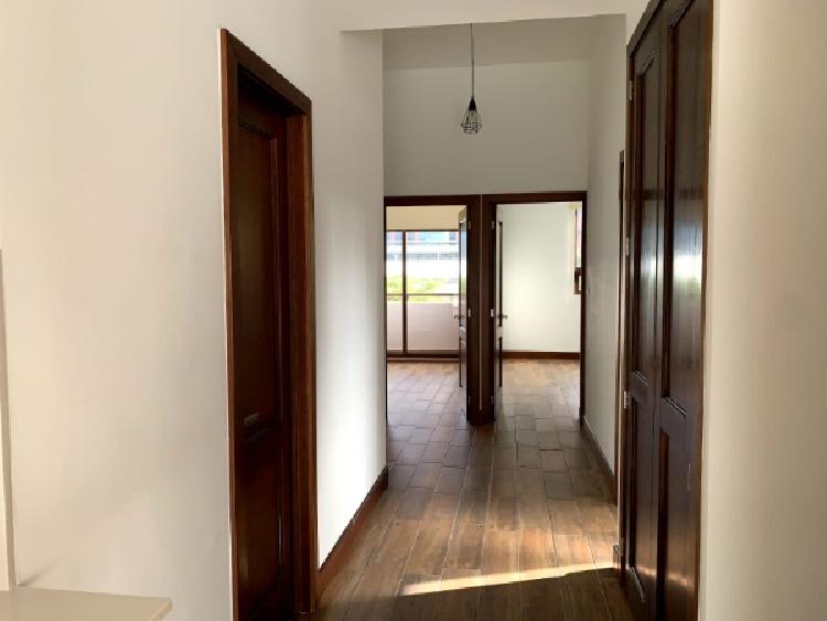 APARTAMENTO EN RENTA EN ZONA 10 — foto 8