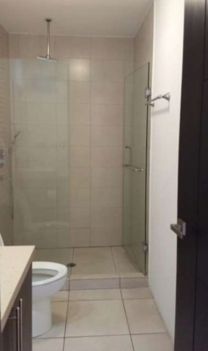 RENTA en Torre 14, Apartmento en Zona 14 - Image 5