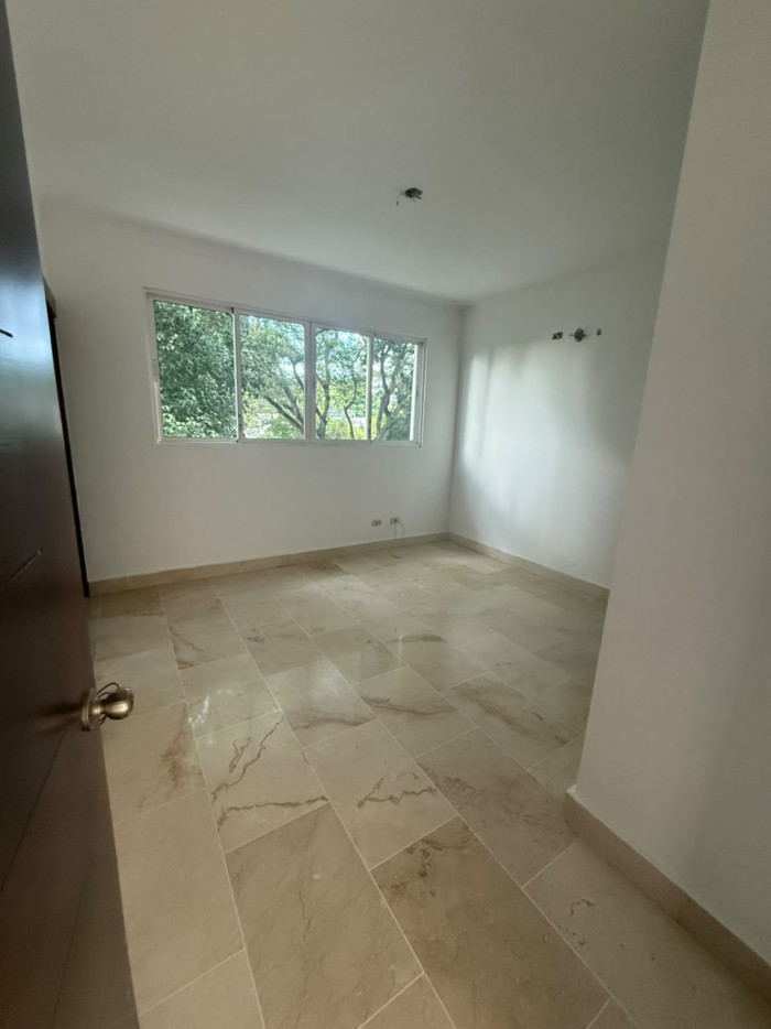 VENTA/ RENTA DE APARTAMENTO TORRE ALMIRANTE. — foto 10