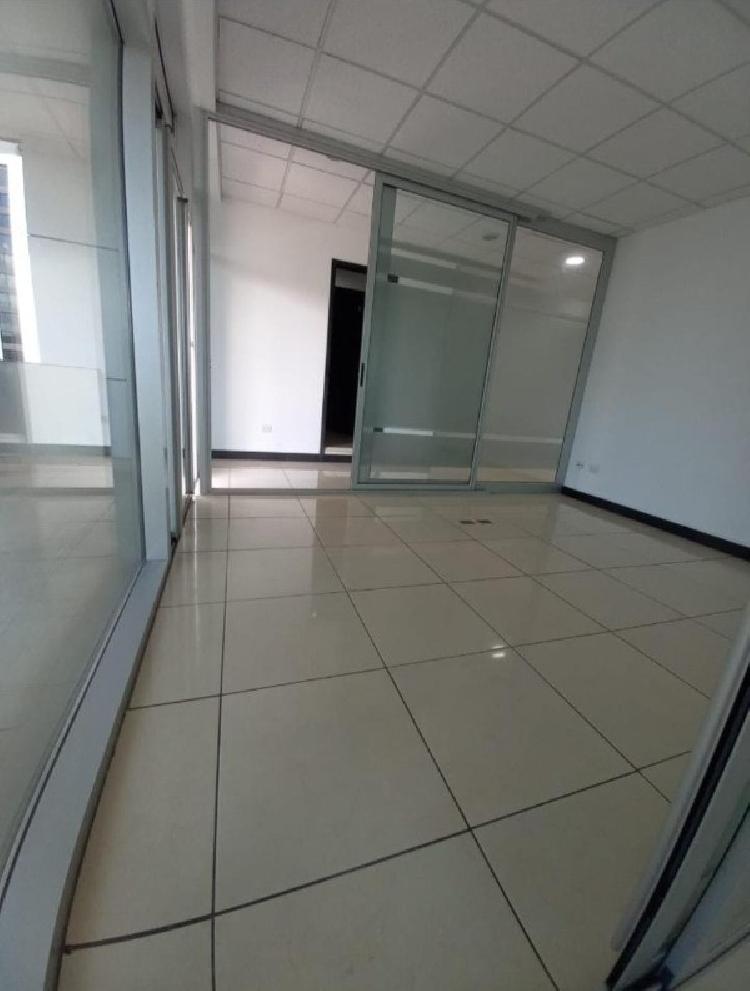 Venta oficina en 13 calle 01-10 Edificio Dubai Zona 10. - 5