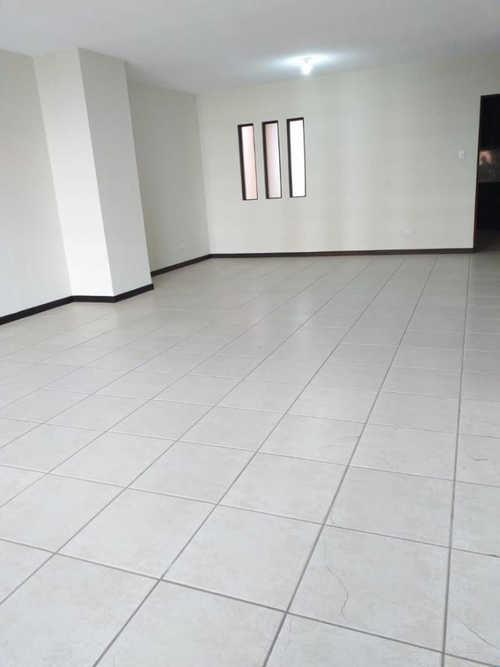 APARTAMENTO VILLALAR - ZONA 10 - Image 1